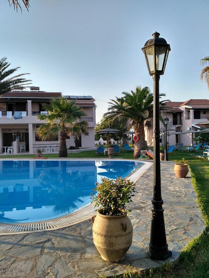 Elizabeth Aparthotel Roda  Exterior photo